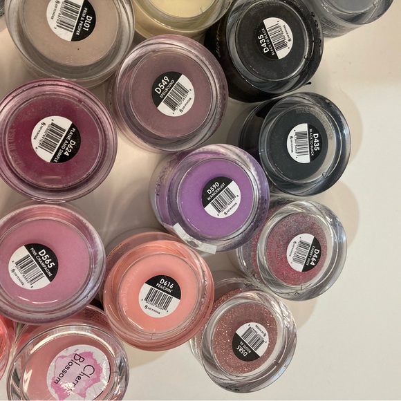 Kiara Sky 30 Jars Dip Powders & 1 Peppi Dip Powder Bundle - Picture 6 of 11